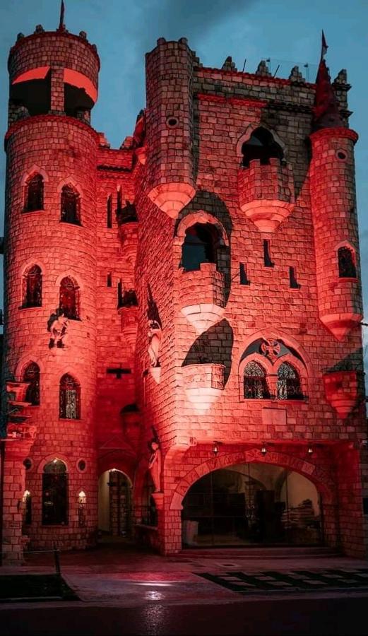 Castillo De Тарапото Екстериор снимка