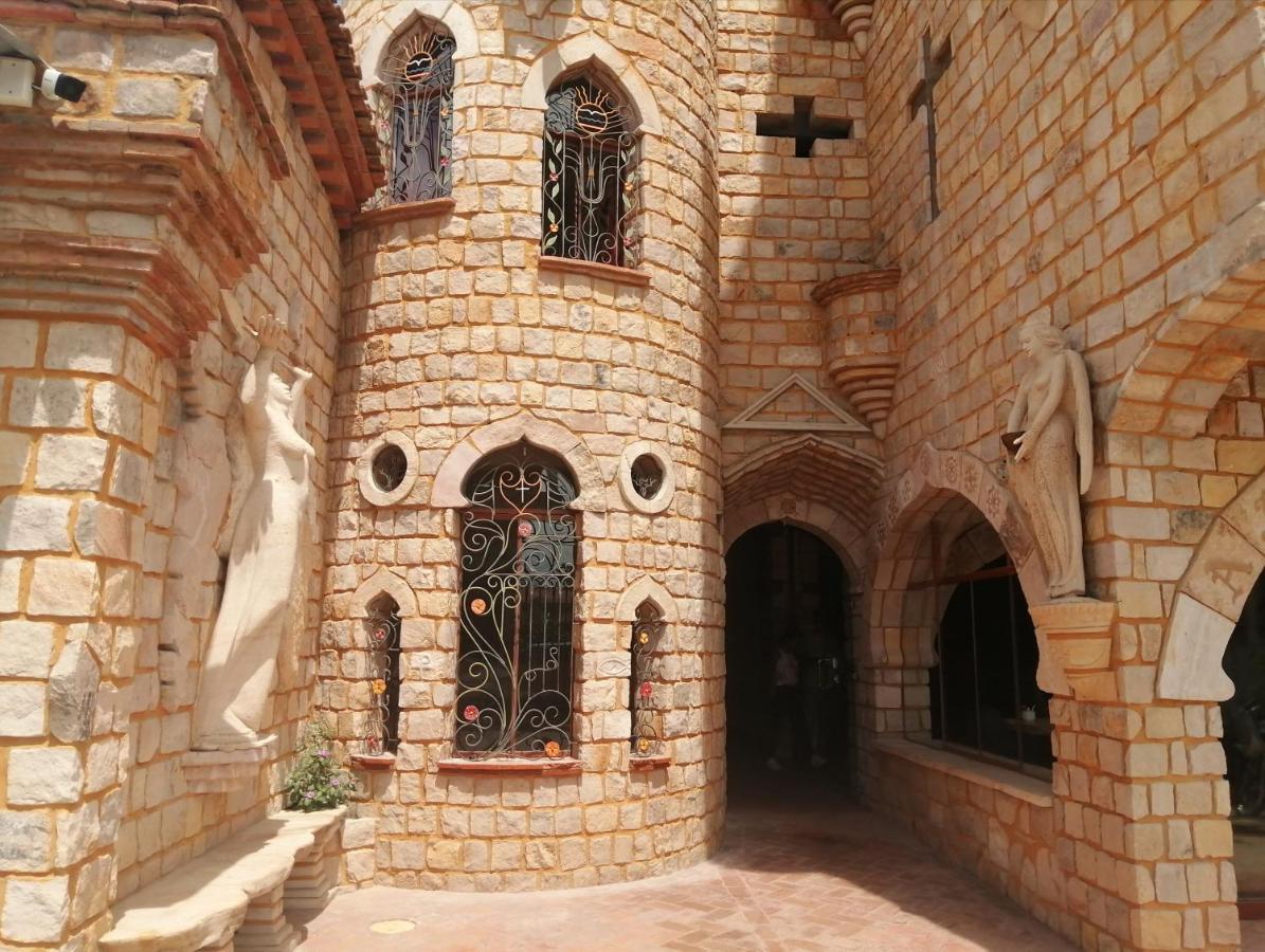 Castillo De Тарапото Екстериор снимка
